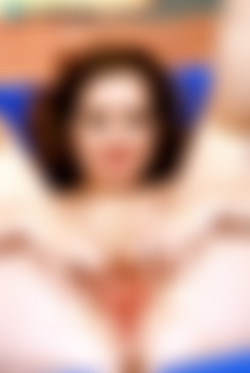 Scoreland.com SiteRip - Part #1/00010-Voluptuous June 2004-Adrianna/1600/Adriana15.jpg