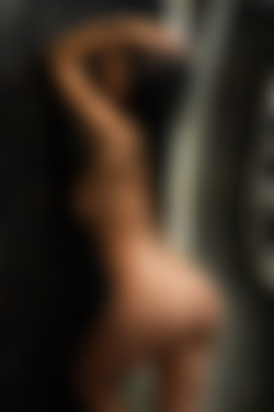 [photodromm.com] 2018-04/[photodromm.com] - 2018.04.06 - Karola - Black Drops (x46) 2000x3000/33l.jpg