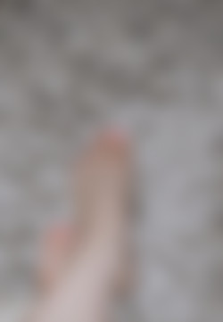 tsvanessa9in/pics/20201129-1351597051-Who_likes_feet_.jpg