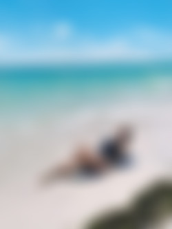 tsvanessa9in/pics/20210609-2131869106-Beach_please_Who_remembers_the_photo_of_this_bathing_suit_in_the_fitting_roo.jpg