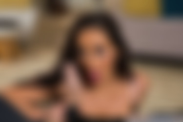 2018-12-21 Christiana Cinn - Big Cock Bully/image_122.jpg