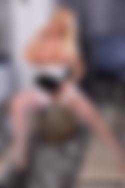 LucyZara2017/2017.02.02 White Stockings/lz_kitchen_white_stockings_29.jpg