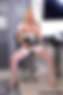 LucyZara2017/2017.02.02 White Stockings/lz_kitchen_white_stockings_18.jpg