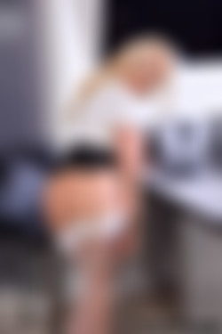 LucyZara2017/2017.02.02 White Stockings/lz_kitchen_white_stockings_21.jpg