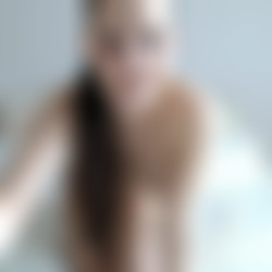 myfreecams-giggles_d-1460728225.mp4
